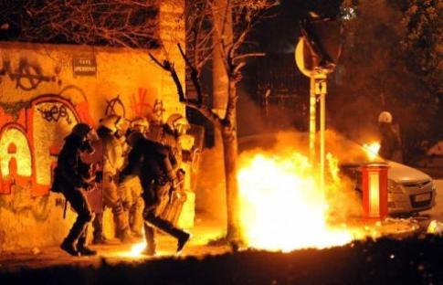 2008-12-14-greece-riots.jpg